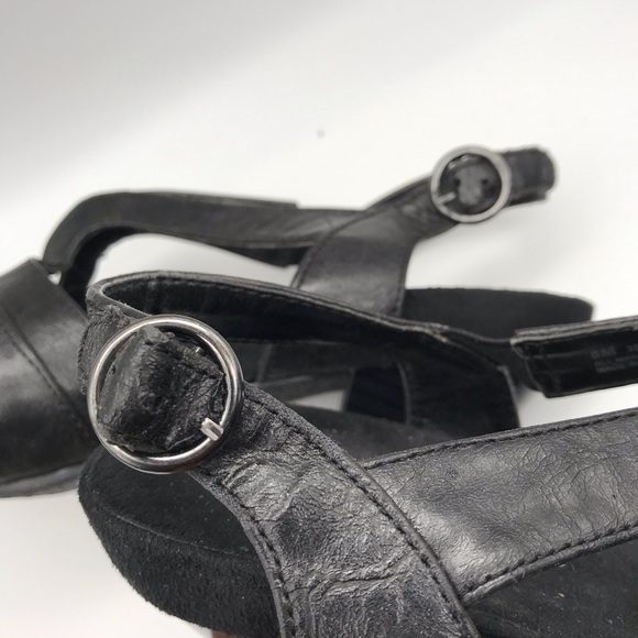 Aerosoles Black Strappy Heeled Sandals in Size 8 - Picture 8 of 12